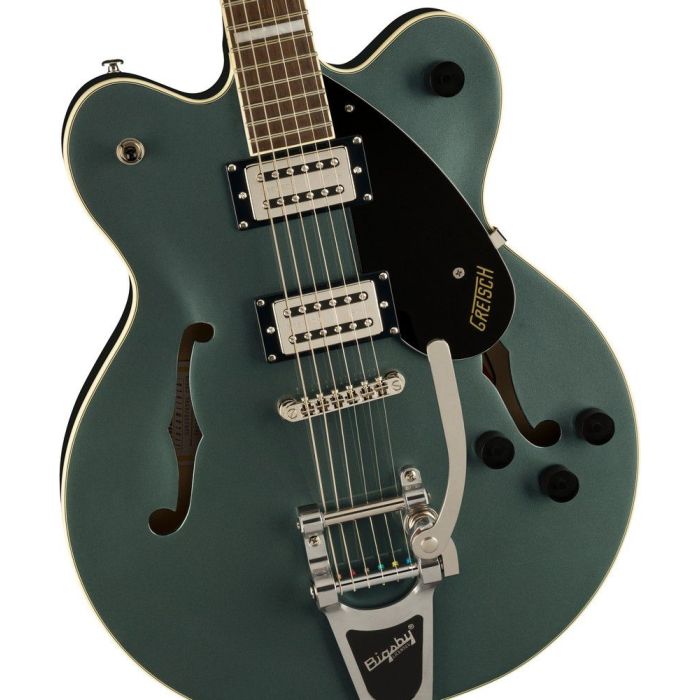 Gretsch G2622T Streamliner Ctr Block Double Cut with Bigsby IL Stirling Green, body closeup