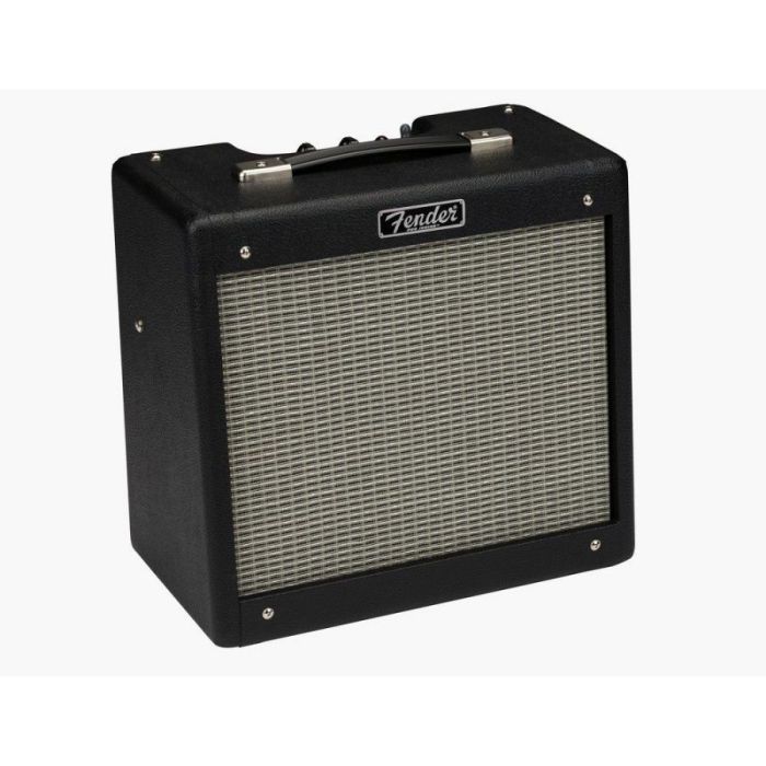 Fender Pro Junior IV SE Black Guitar Combo, angled view