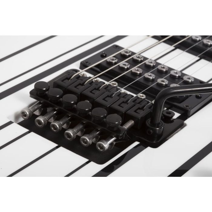 Schecter Synyster Standard White, bridge closeup