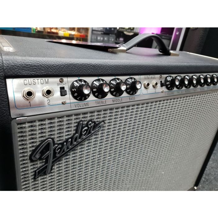 Controls close of the Pre-Owned Fender 68 Custom Twin Reverb