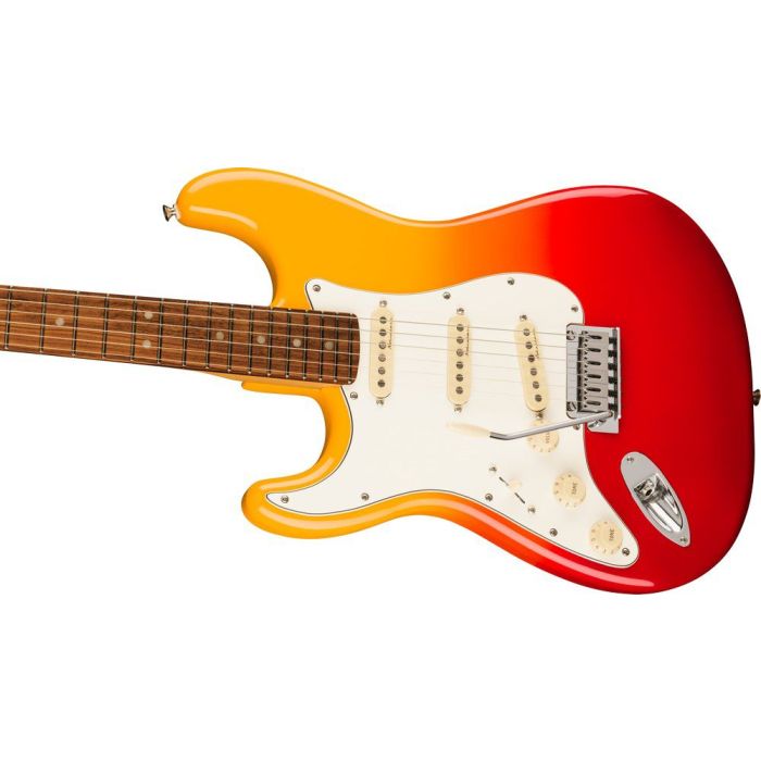 Fender Player Plus Stratocaster LH PF Tequilla Sunrise, angled view