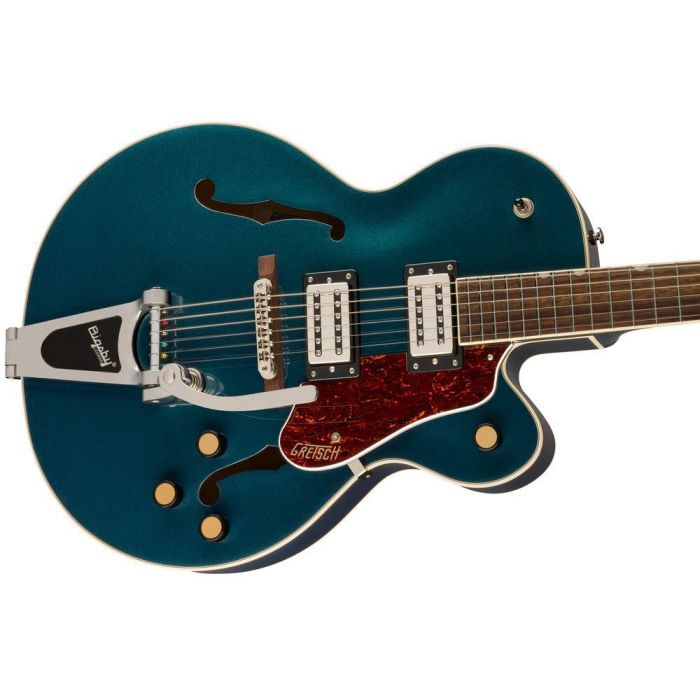 Gretsch G2420T Streamliner Hollow Body w Bigsby IL BT Midnight Sapphire, angled closeup view