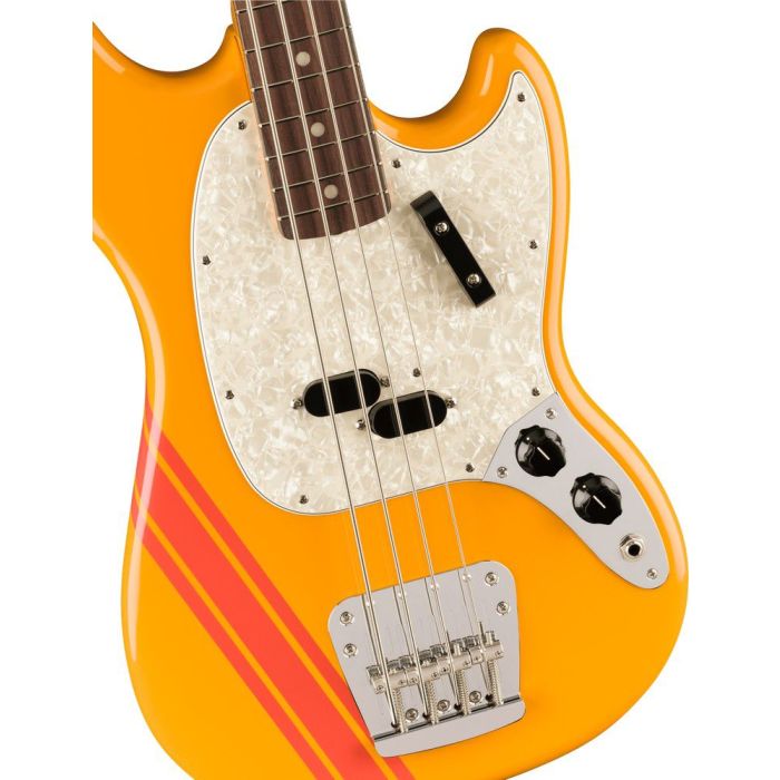 Fender Vintera Ii 70s Mustang Bass RW Competition Orange, body closeup