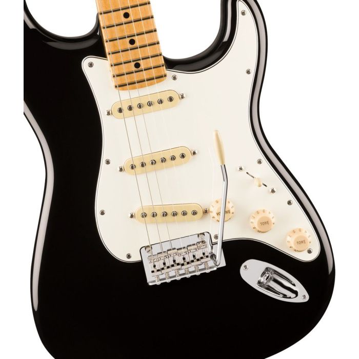 Fender Player II Stratocaster Mn Black, body closeup