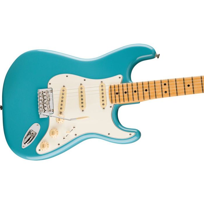 Fender Player II Stratocaster Mn Aquatone Blue, angled view