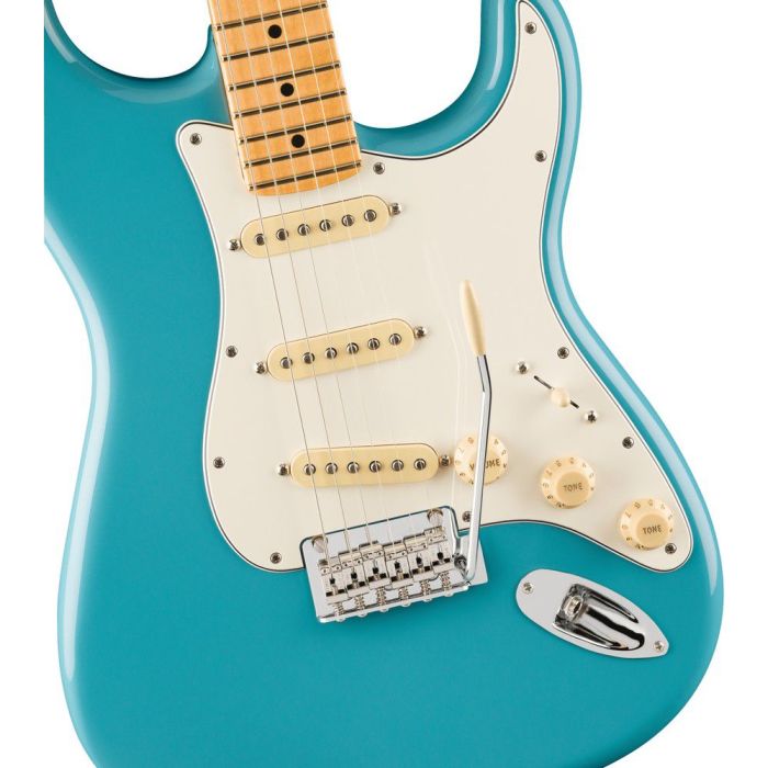 Fender Player II Stratocaster Mn Aquatone Blue, body closeup