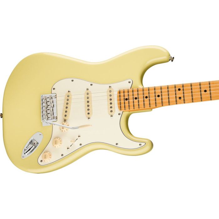 Fender Player II Stratocaster Mn Hialeah Yellow, angled view