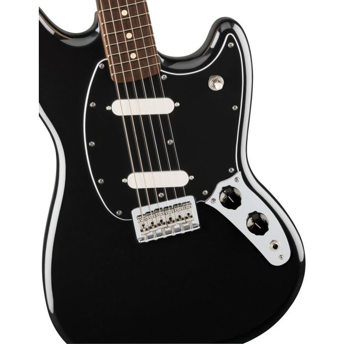 Fender Player II Mustang RW Black, body closeup