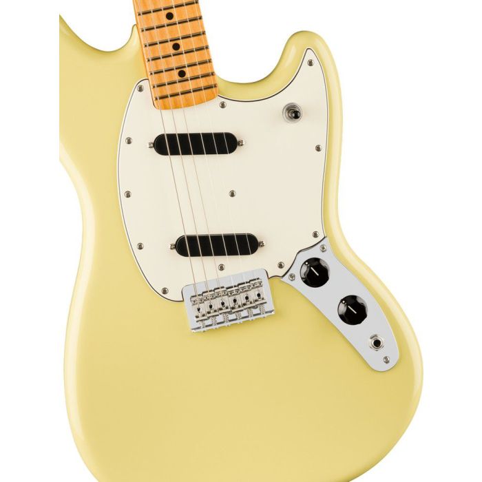 Fender Player II Mustang MN Hialeah Yellow, body closeup