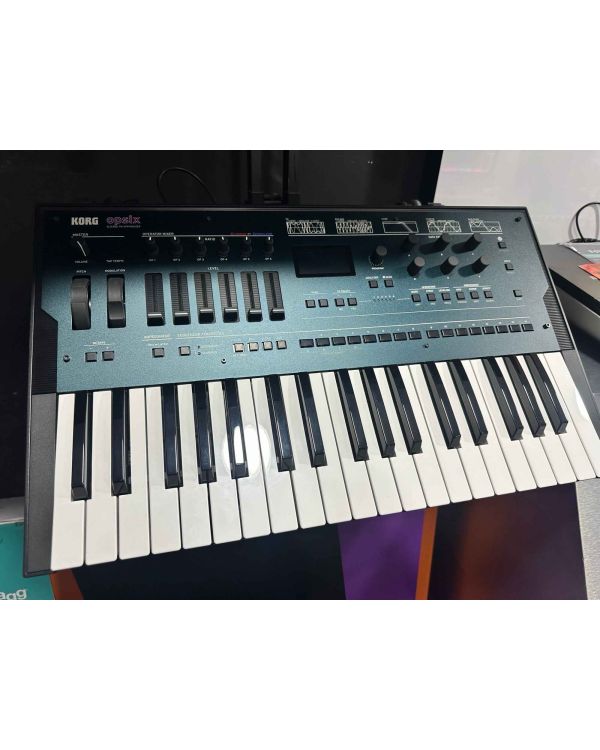 Pre-Owned Korg Opsix Altered FM Synth (053682)