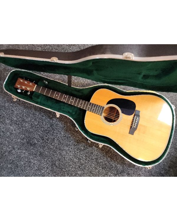 Pre-Owned-Martin D-28 inc Hardcase (049274)