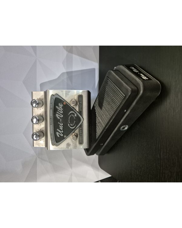 Pre-owned Dunlop UV-1 Univibe pedal with (053692)