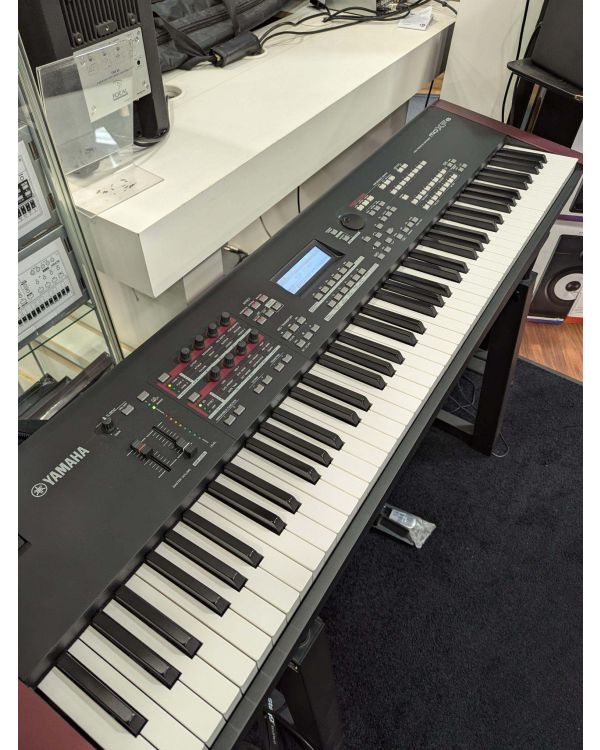 Pre-Owned Yamaha MOXF8 Music Production  (054649)