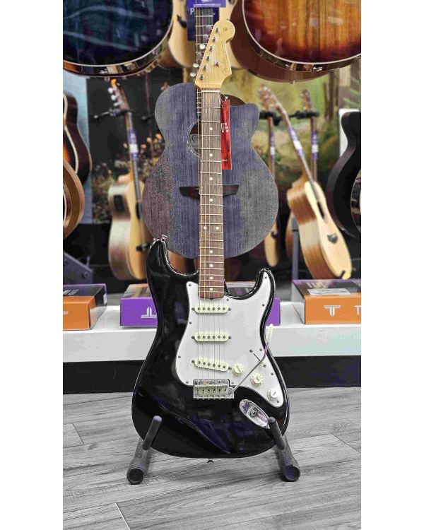 Pre-Owned Fender MIM Stratocaster (046138)