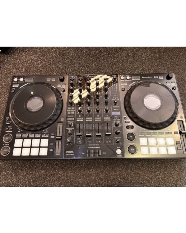 Pioneer DDJ-1000 with Decksaver (052573)