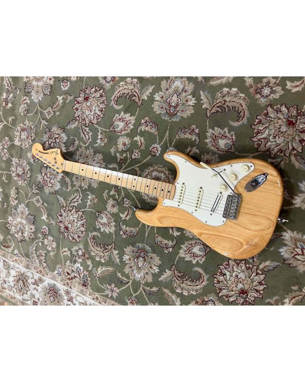 Pre-Owned Fender Classic Series '70s Stratocaster Natural (049684)