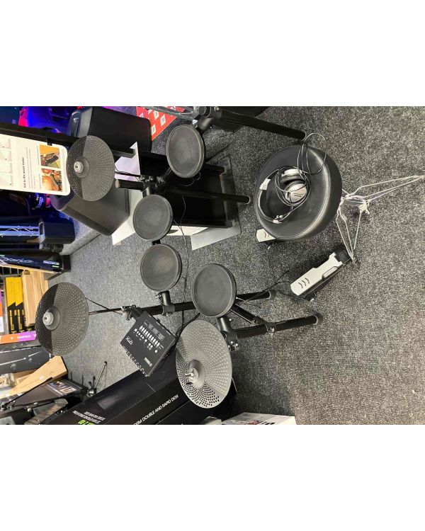 Pre-Owned Yamaha DTX402K Electronic Drum Set Bundle (050505)