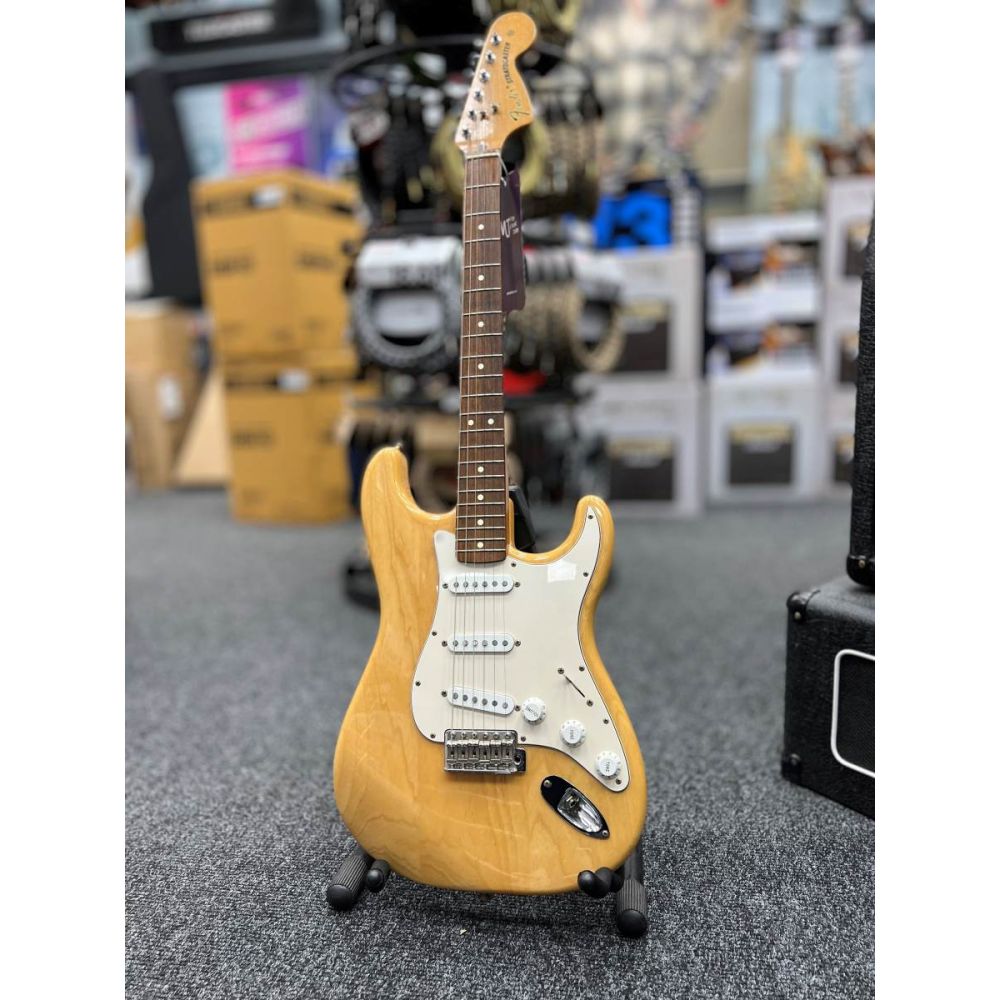 Pre Owned Fender Classic Series 70s Stratocaster Rw Natural Pmt Online