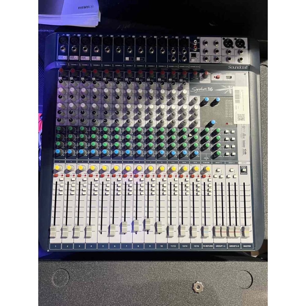 Pre-Owned Soundcraft Signature 16 Analog Mixing Desk | PMT Online